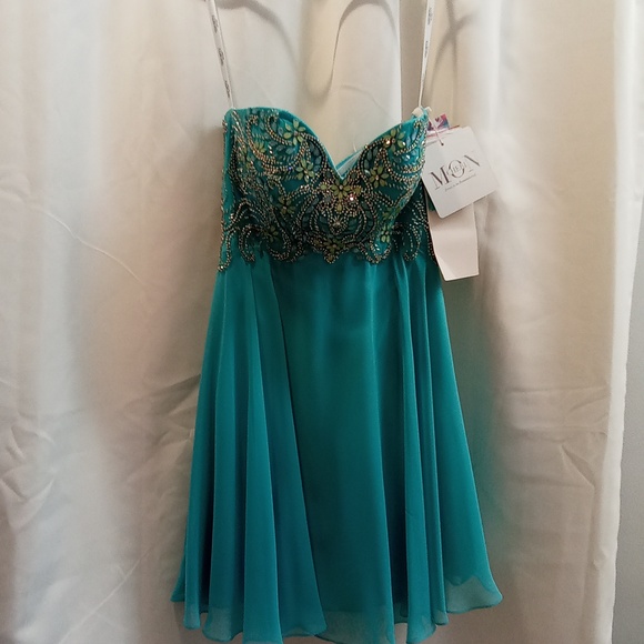 Mon Cheri - MCS21668 - Beaded Strapless Dress - Size 4 - Picture 1 of 8